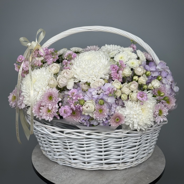 Цветы в корзине Марсианка