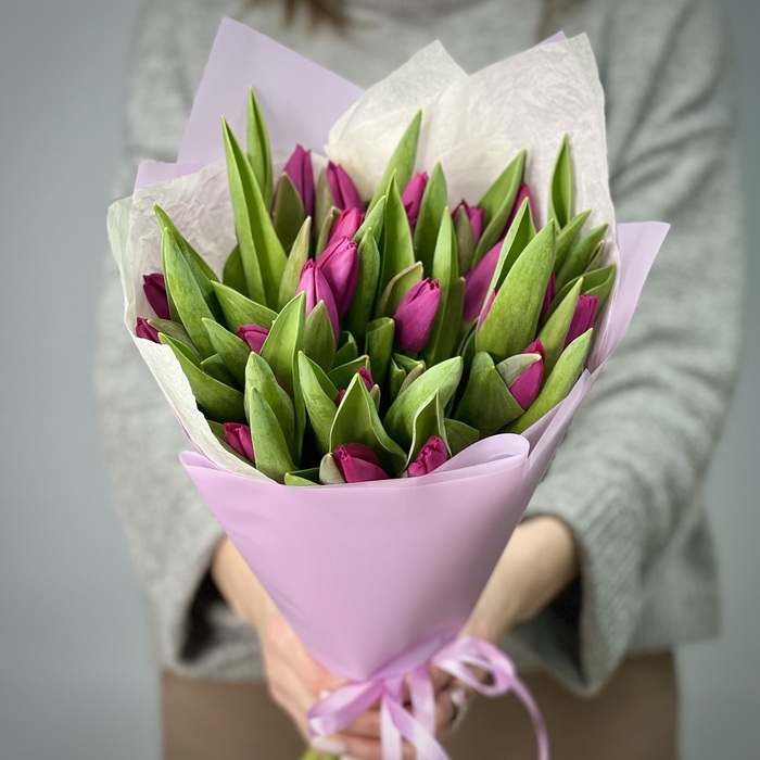 Букет из 1 фиолетовых тюльпанов