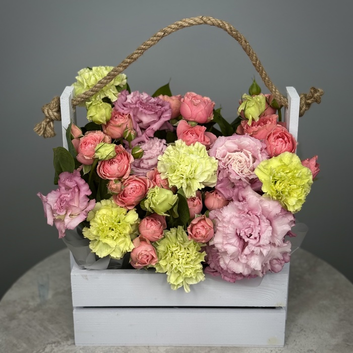 Цветы в ящике Искра 