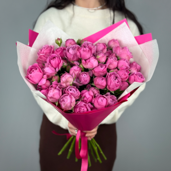 Букет из 15 кустовых пионовидных роз Мисти баблз