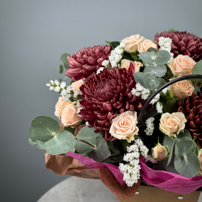 Цветы в коробке Шелковый день