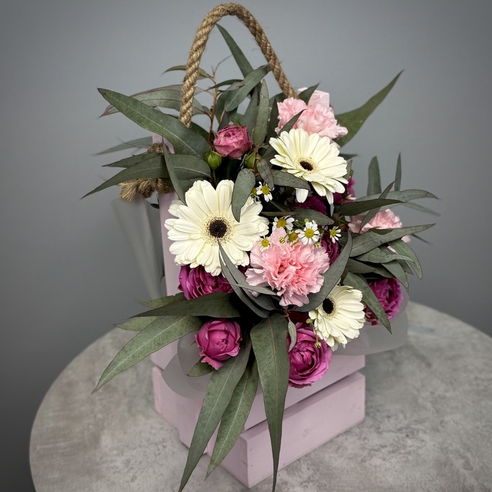 Цветы в ящике Знак валентности