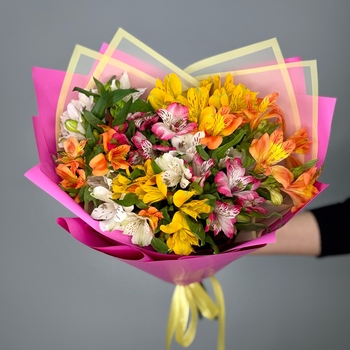 Букет из 13 альстромерий микс