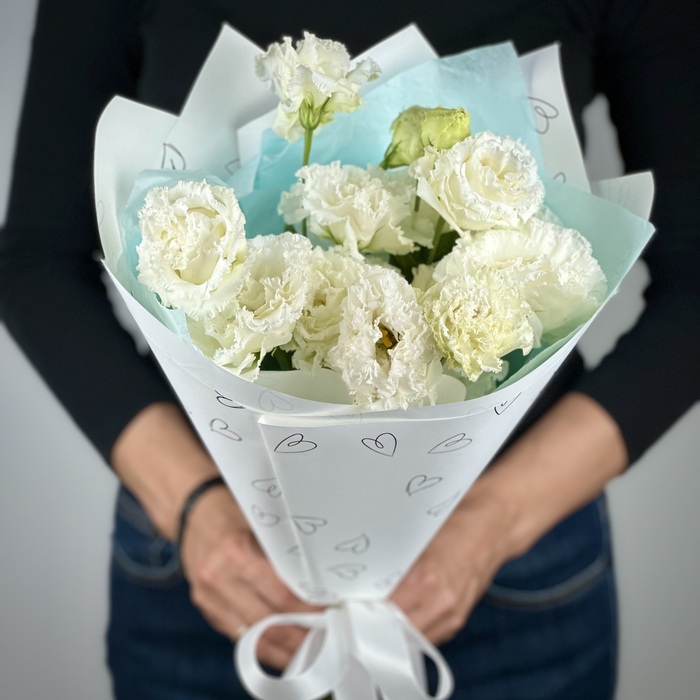 Букет из 1 белых лизиантусов