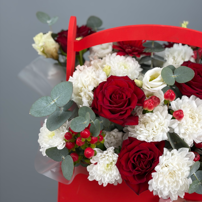 Цветы в ящике Сердце для тебя