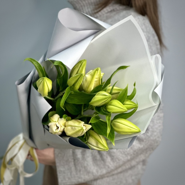 Букет из 3 белых лилий