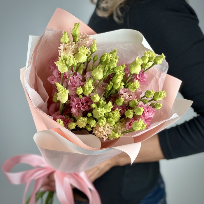 Букет из 1 розовых лизиантусов