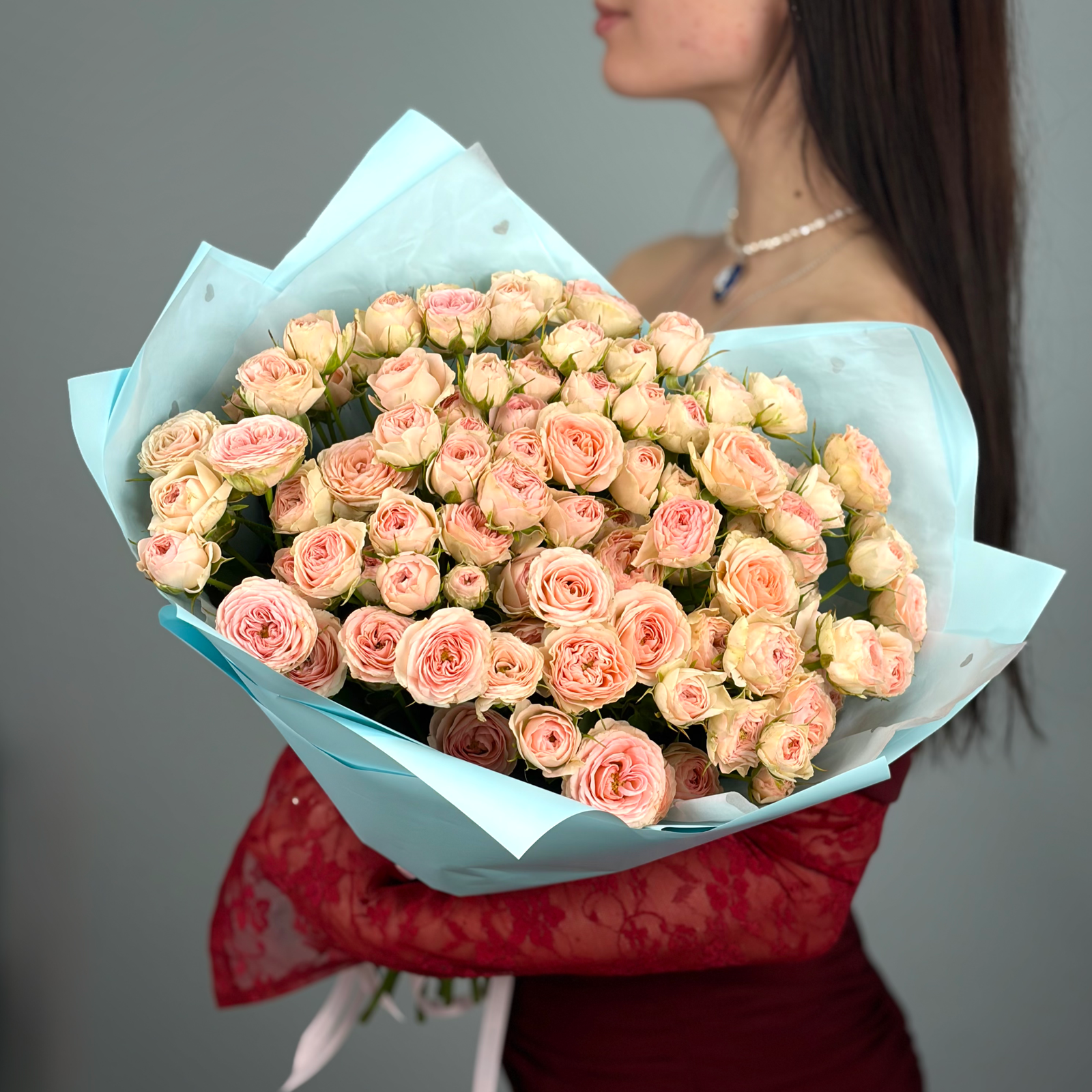 Букет из 25 кустовых роз Тайна любви