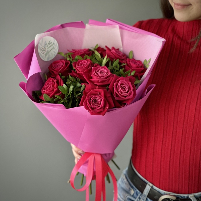 Букет из малиновых роз Пекин