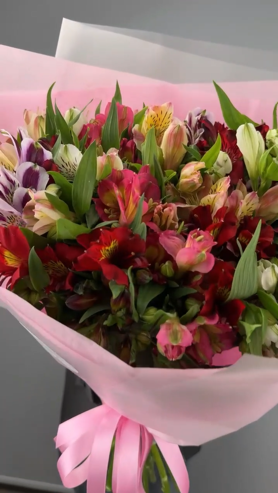 Букет из 21 альстромерий микс