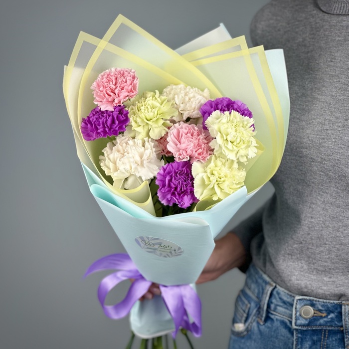 Букет из 11 гвоздик микс