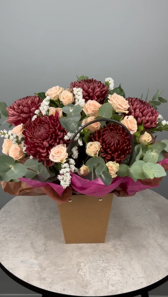 Цветы в коробке Шелковый день