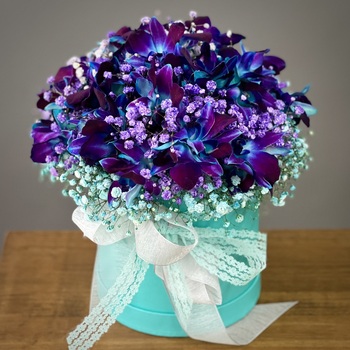 Цветы в коробке Космик