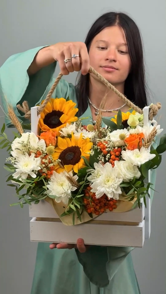 Цветы в ящике Краски лета