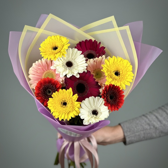 Букет из 11 гербер микс