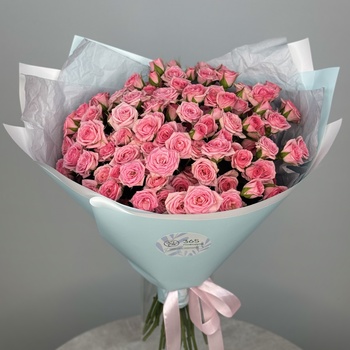 Букет из 25 кустовых розовых роз