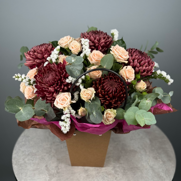 Цветы в коробке Шелковый день