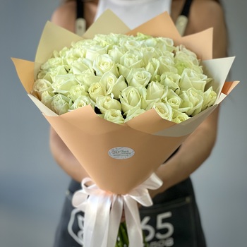 Букет из 151 белой розы 50 см