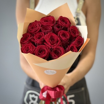 Букет из 15 красной розы 70 см