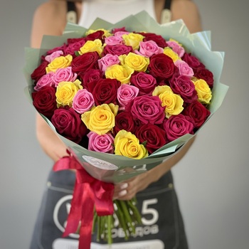 Букет из 201 яркой розы 60 см