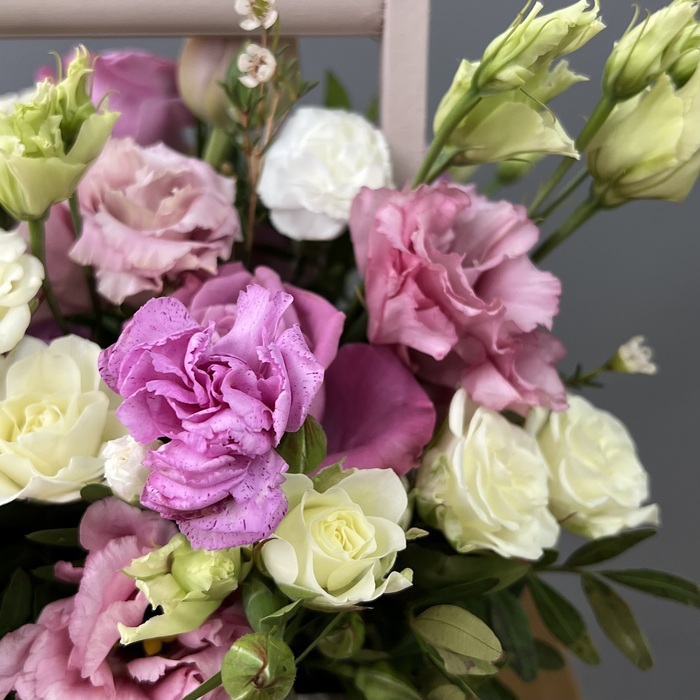 Цветы в ящике Афродита