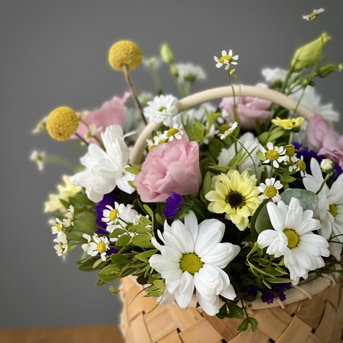 Цветы в корзине Цветочный луг