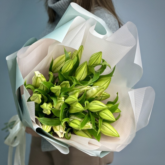 Букет из 7 белых лилий