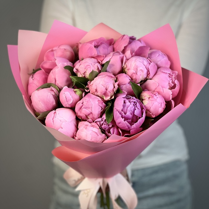 Букет из 1 розовых российских пионов