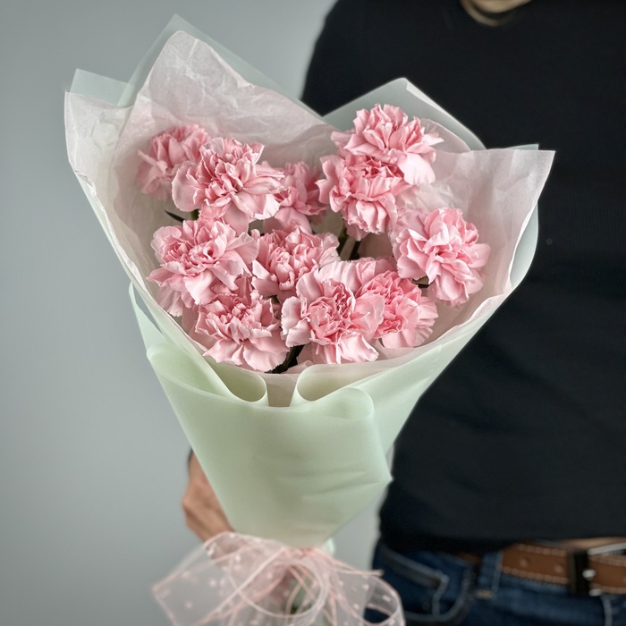 Букет из 11 розовых гвоздик