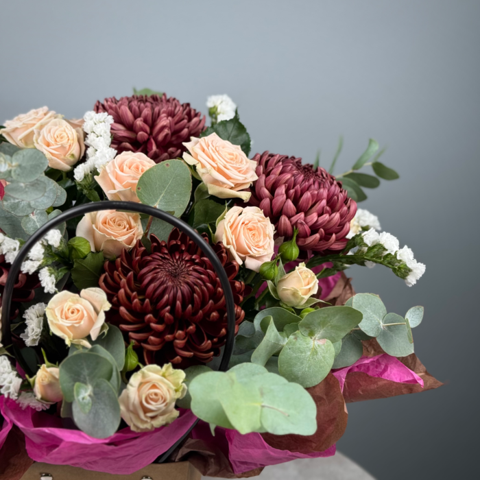 Цветы в коробке Шелковый день